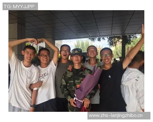 足球明星退役后的新生活揭秘从绿茵场到人生新篇章的精彩旅程